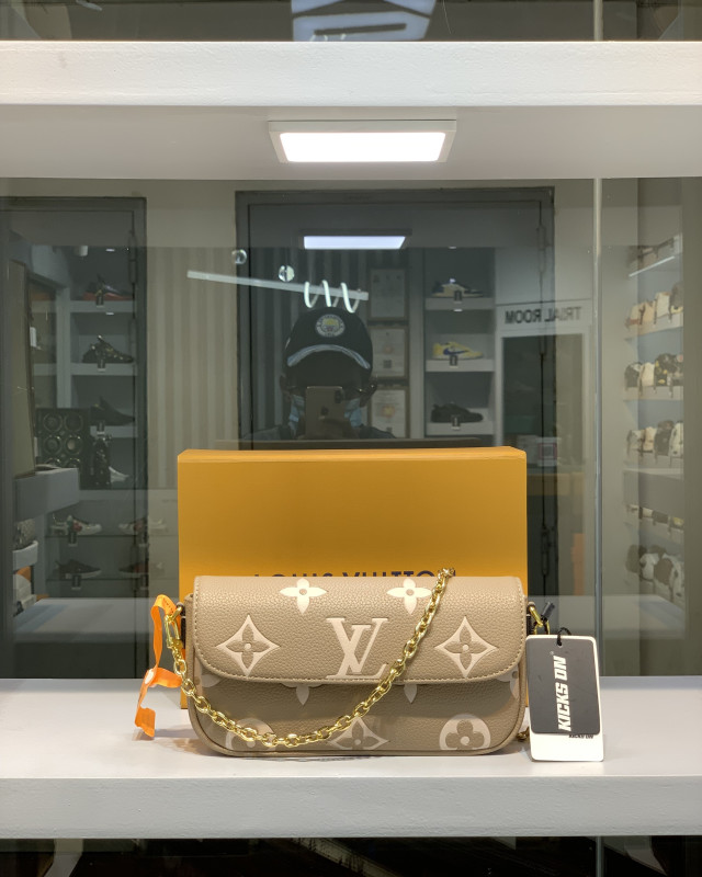 Louis Vuitton Mini Wallet On Chain Lvy Bicolor (1:2)