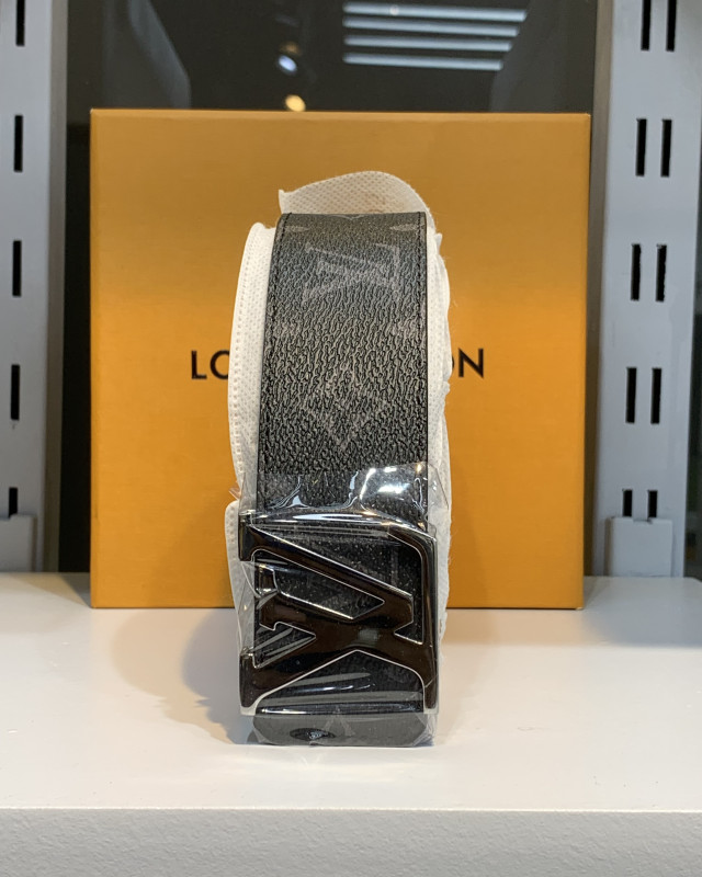 Louis Vuitton Luxurious Premium Belt Black Silver Color Buckle (1:2)