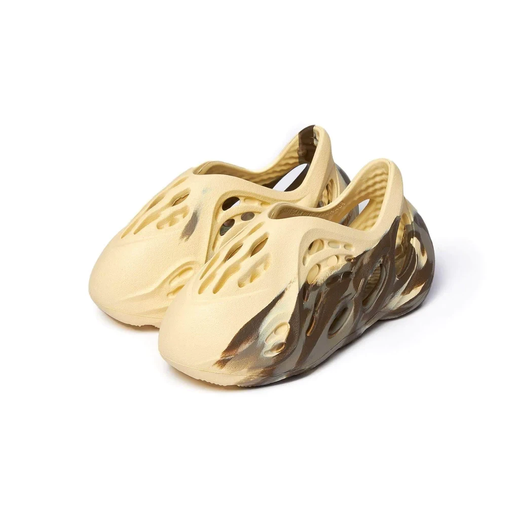 adidas gazelle silver green womens Adidas Yeezy Foam Rnr Clay Red (Kids) – Kicks Machine main image 1